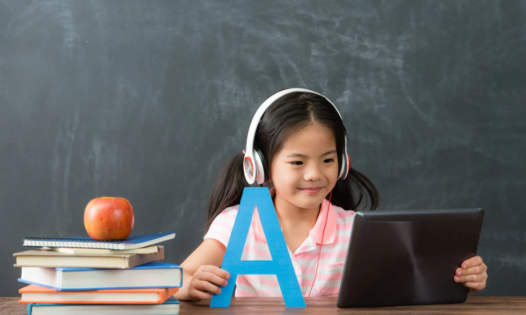 Alphabet en anglais : comment aider votre enfant à apprendre la prononciation des lettres